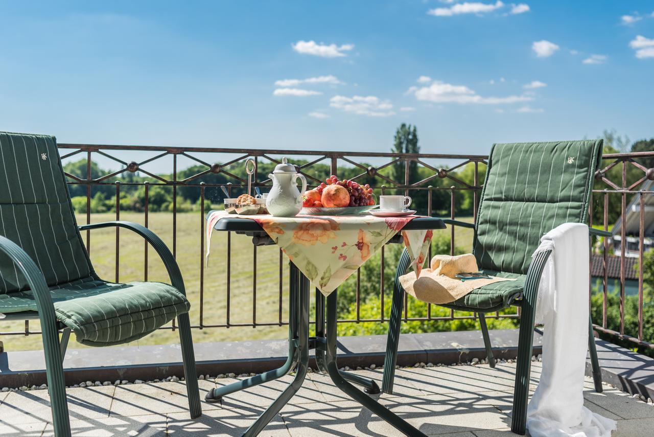 Lohmann'S Romantik Hotel Gravenberg Langenfeld  Eksteriør billede